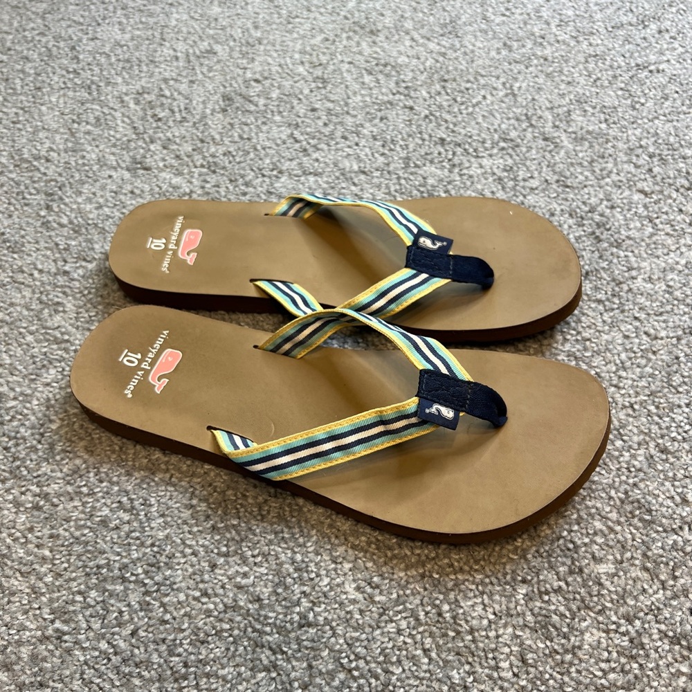 Vineyard Vines Flip Flops womens 10 tan blue striped sandals casual summer beach